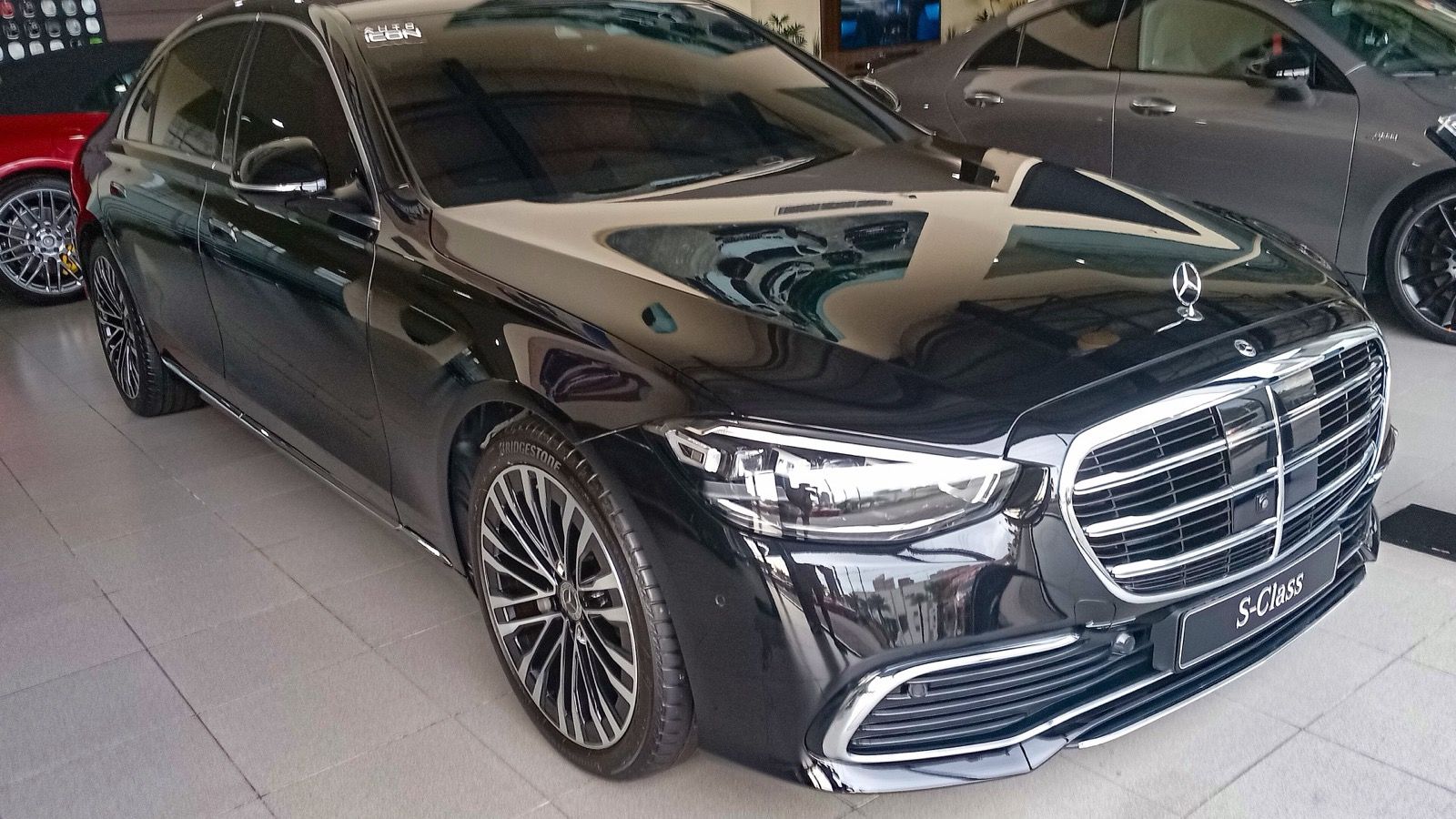 Mercedes-Benz S-Class W223, seventh generation — sedan, front three-quarter view