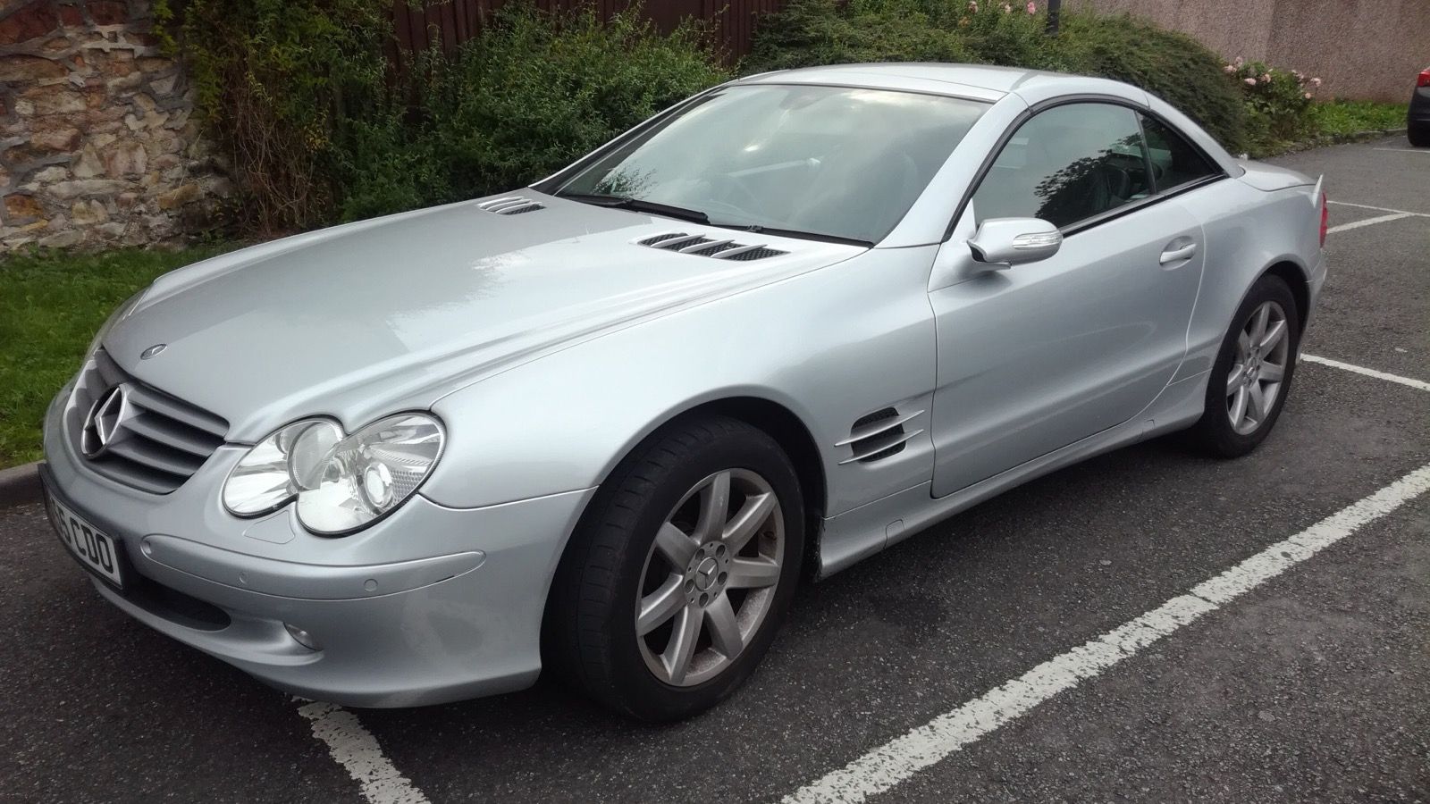 2005 Mercedez SL350, exterior view
