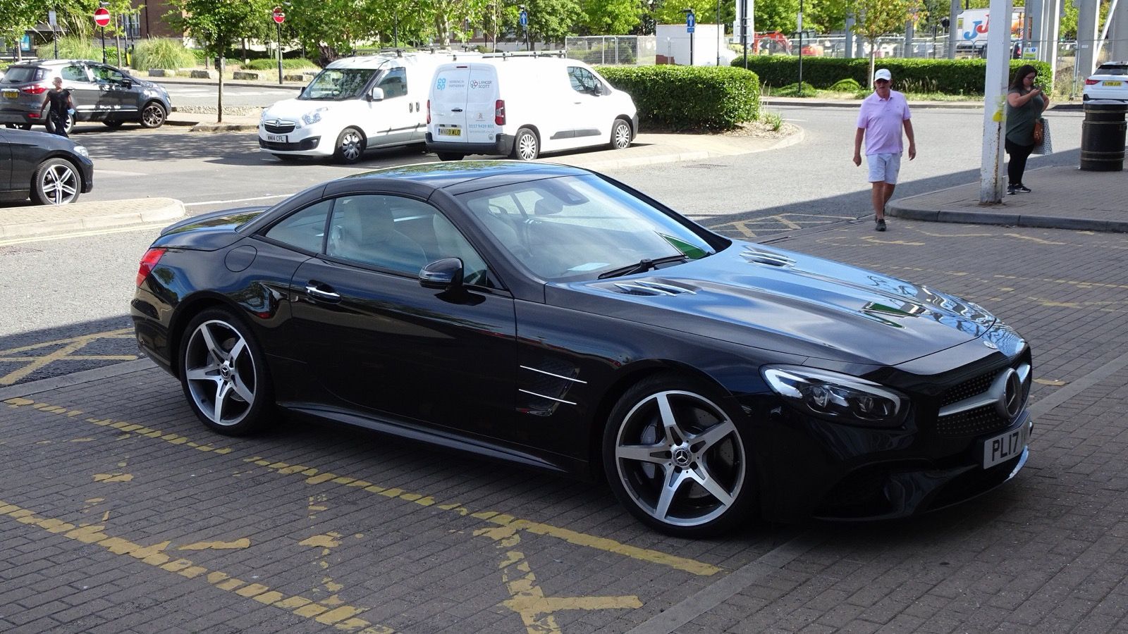 2017 Mercedes SL400 (R231 model) 3.0 litre V6 at Chatham Quays, 31 July 2020, exterior view
