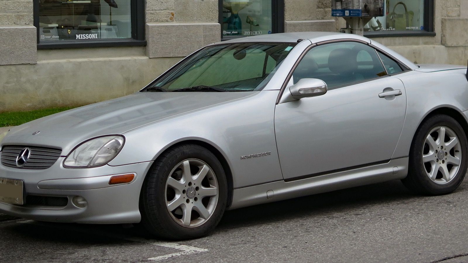 2001 Mercedes-Benz SLK 230 Kompressor in Brilliant Silver Metallic, Front Left, front three-quarter view