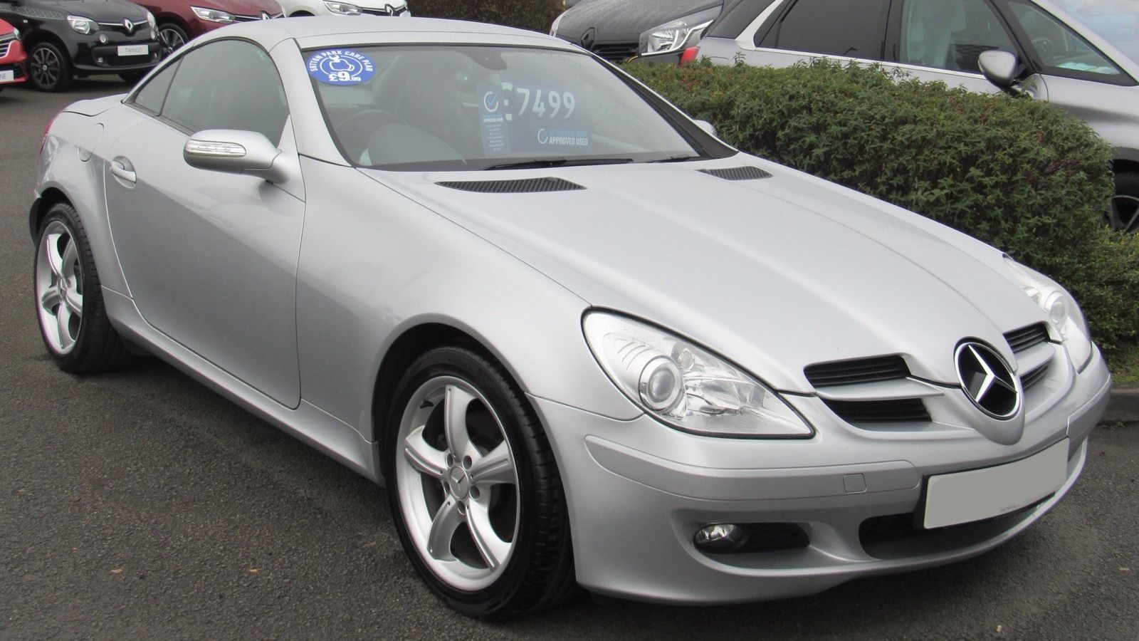 2006 Mercedes-Benz SLK 280 Automatic 3.0 Front, front three-quarter view