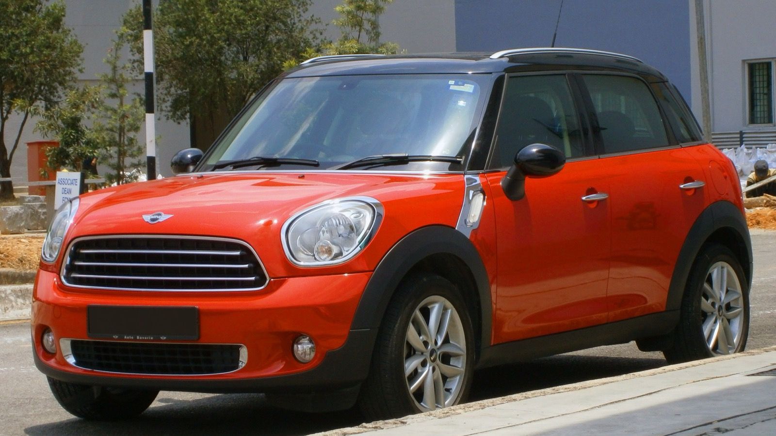 2012 Mini Countryman (R60) in Malaysia, front three-quarter view