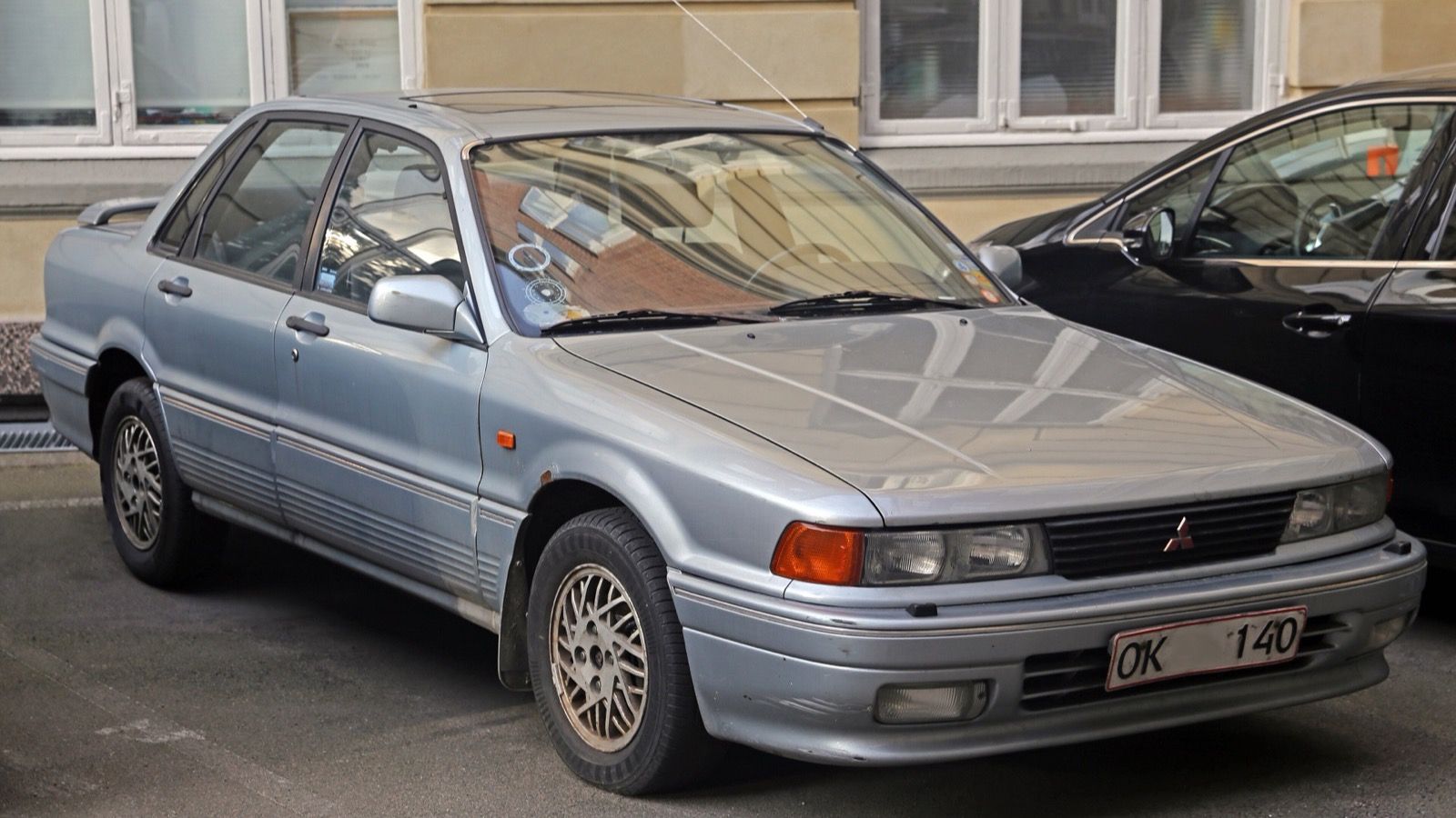 Silver 1991 Mitsubishi Galant 1800 Limited Edition Sport sedan, front three-quarter view