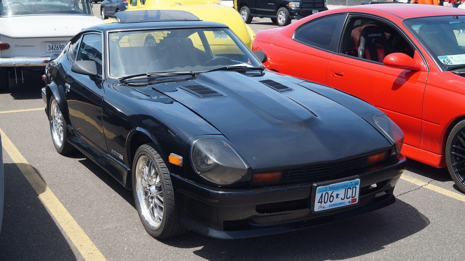 1977 Datsun 280Z (S30) — blue, front three-quarter view