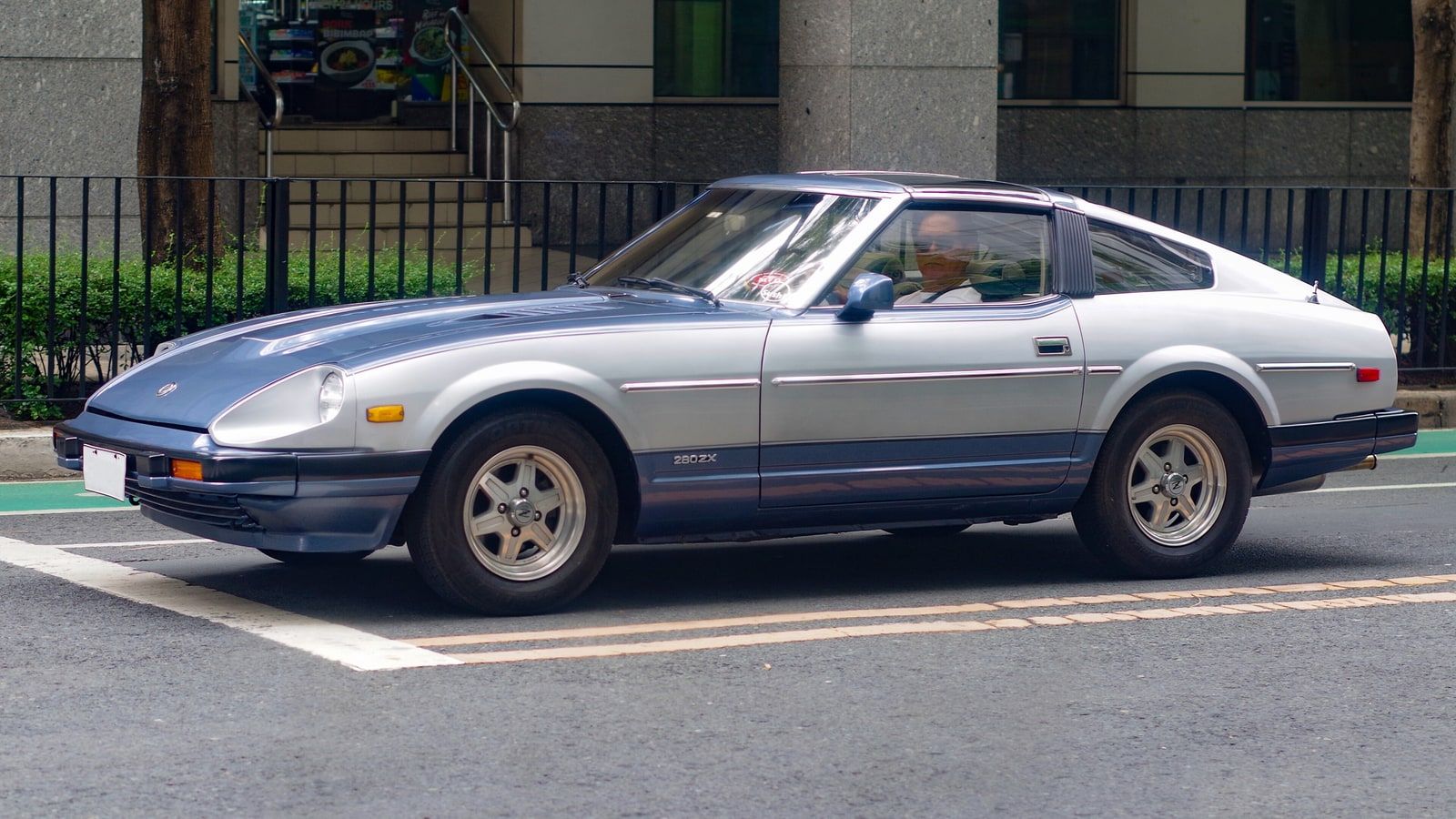 1983 Datsun 280ZX (S130) — silver, side view