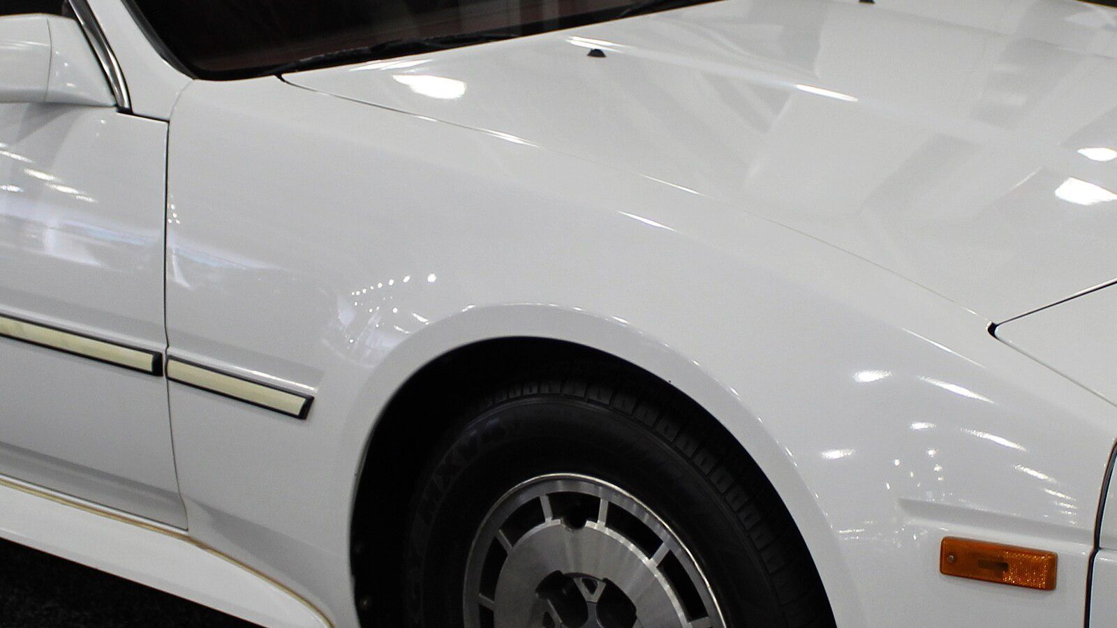 1986 Nissan 300ZX (Z31) — white, front three-quarter view