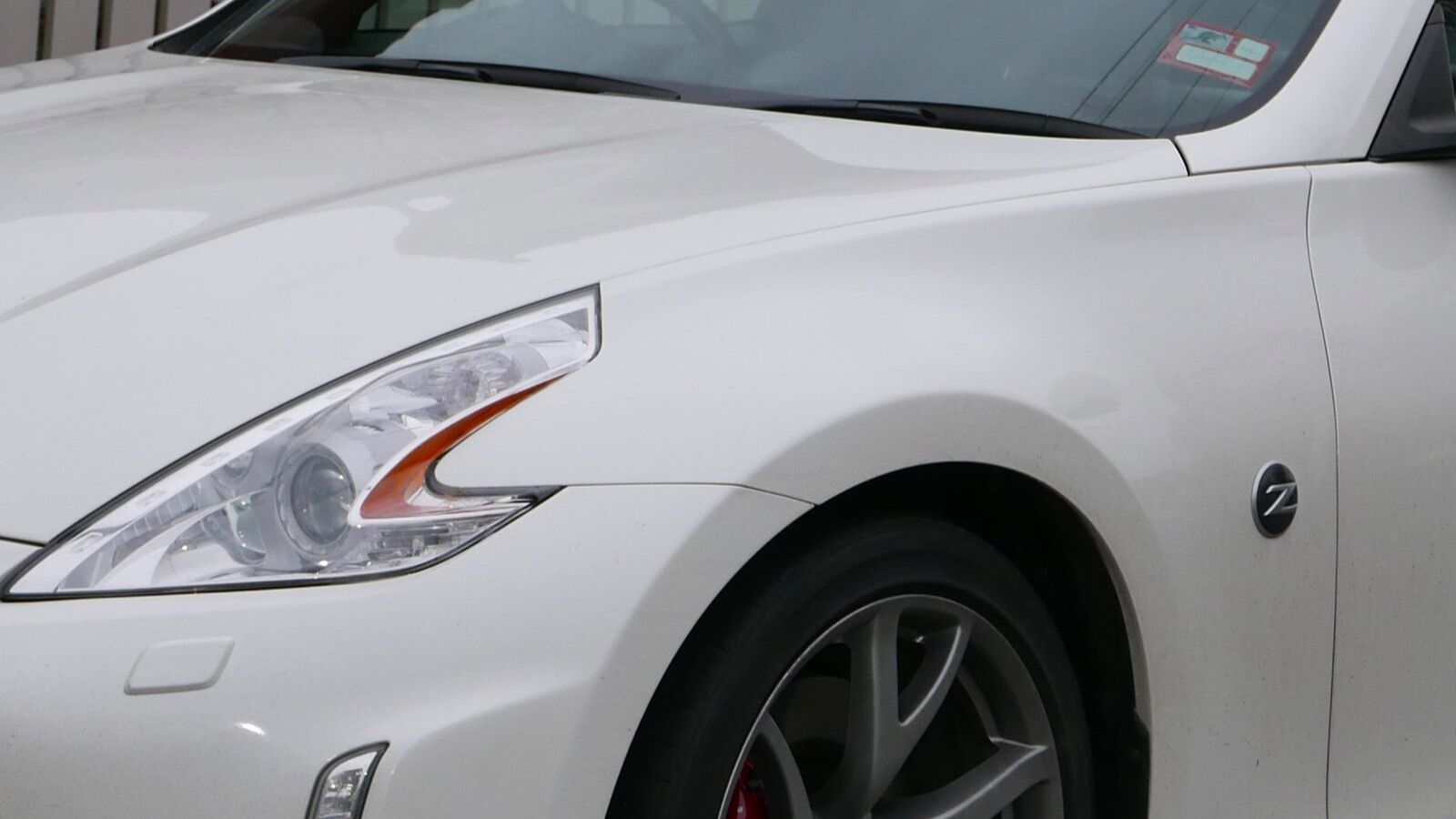 2013 Nissan 370Z (Z34) — front three-quarter view