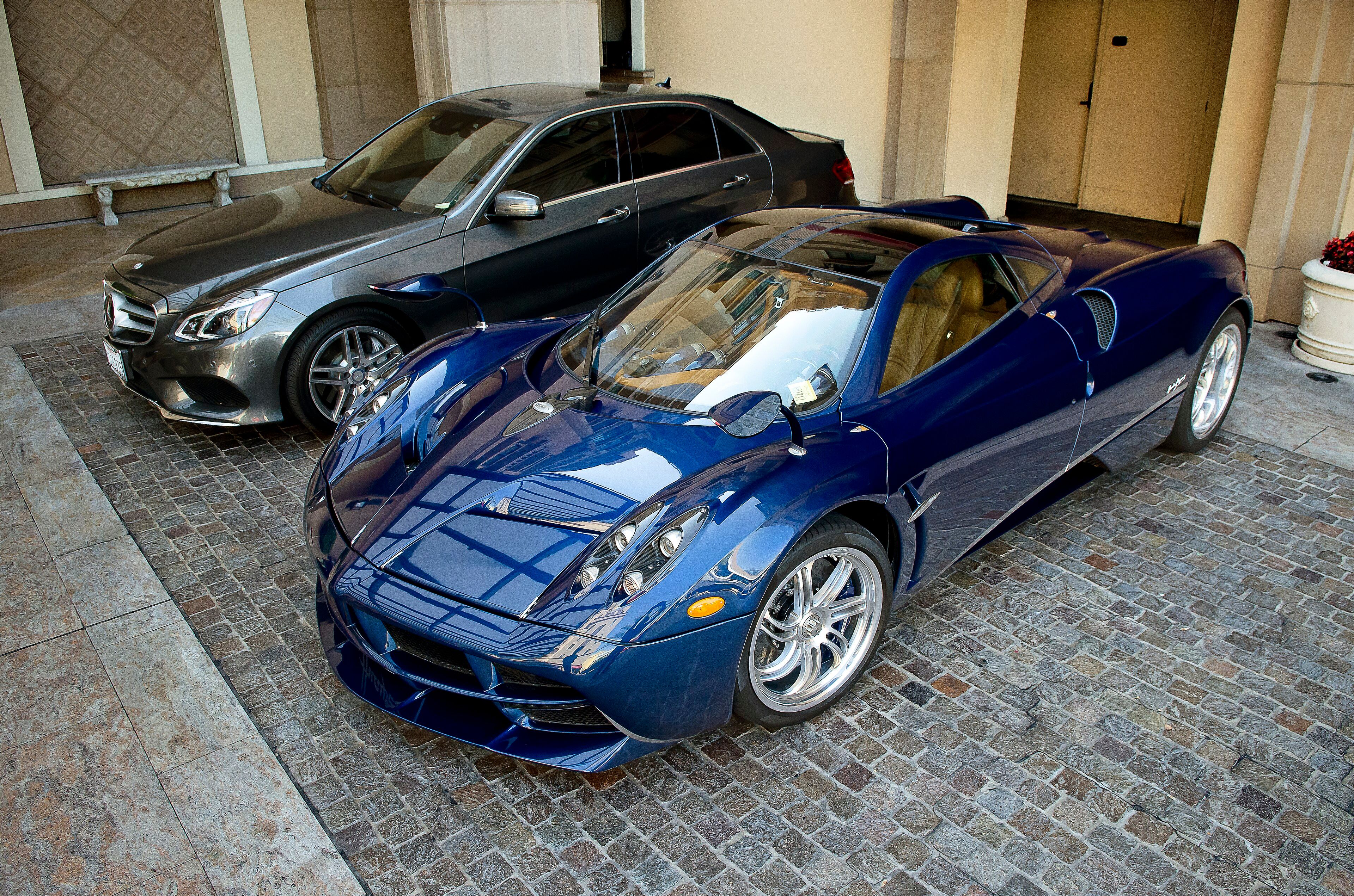 Blue Pagani Huayra, front three-quarter view