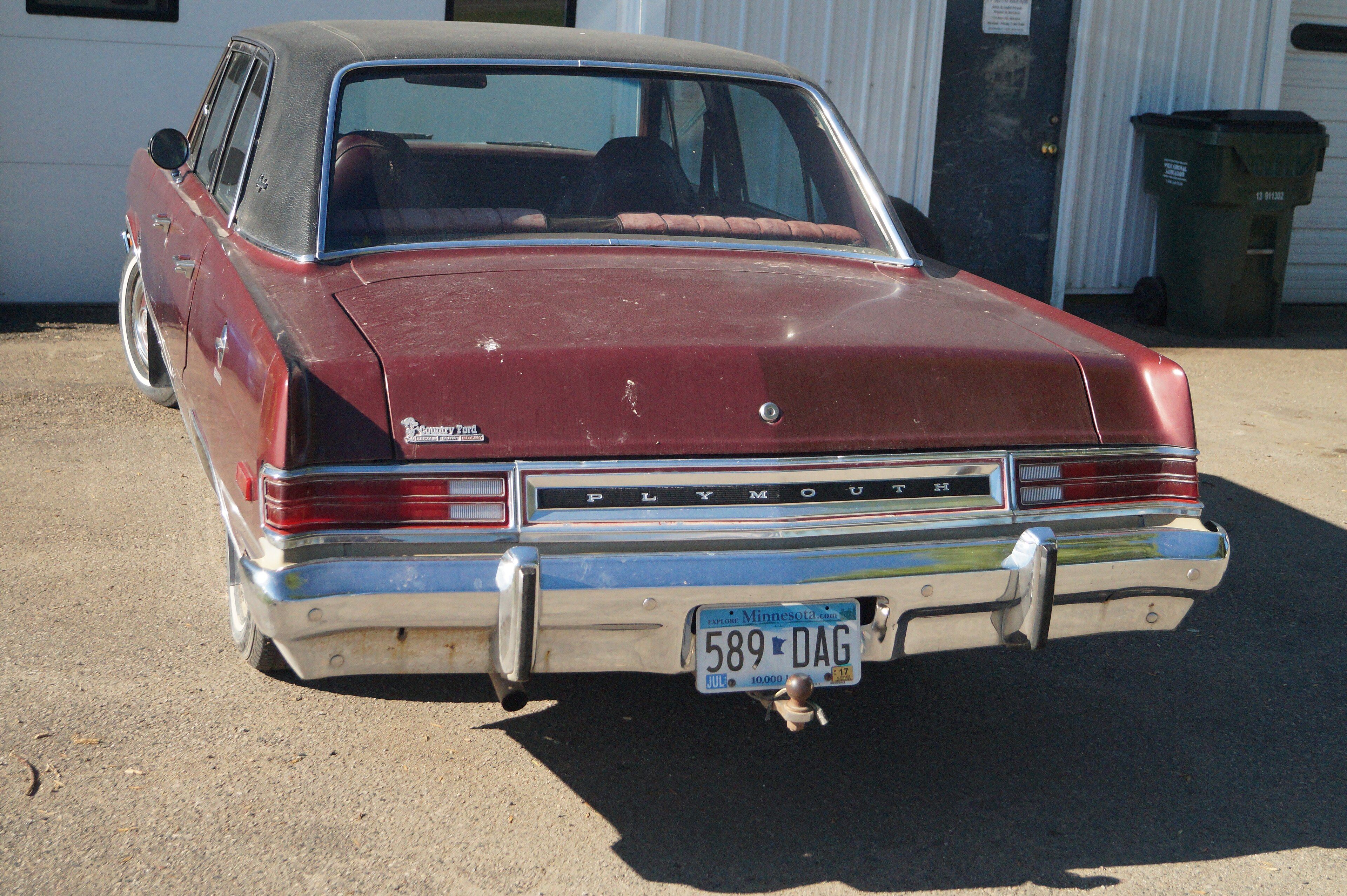 1975 Plymouth Valiant Brougham, front three-quarter view