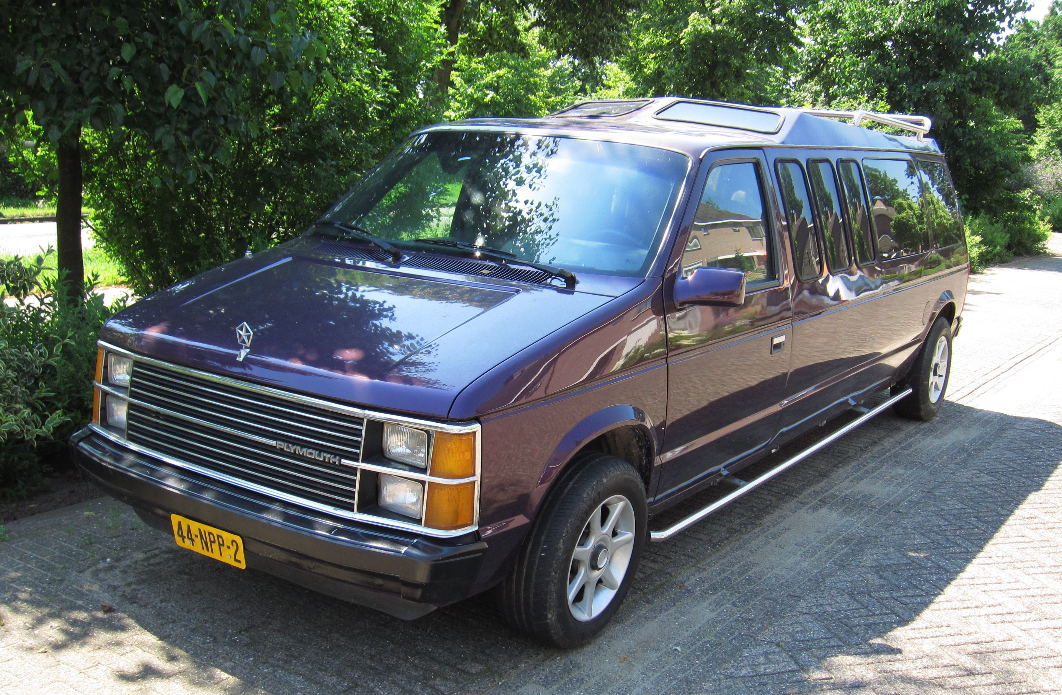 1985 long-wheelbase Plymouth Voyager, front view