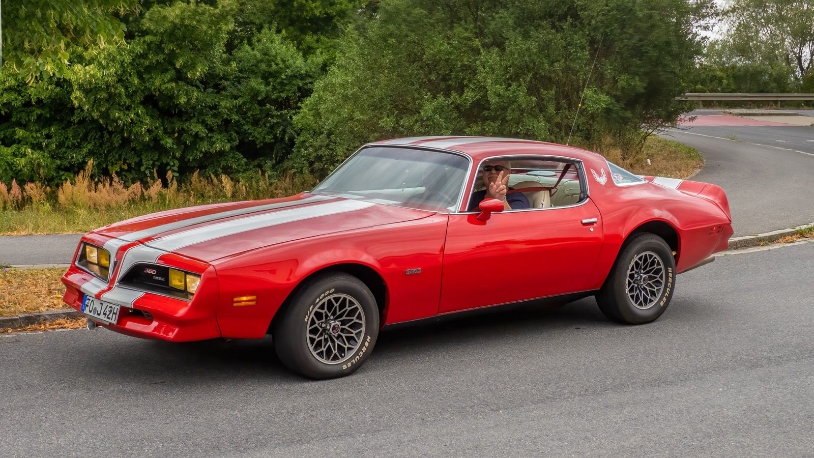 1977 Pontiac Firebird 350, second generation — red coupe, front three-quarter view