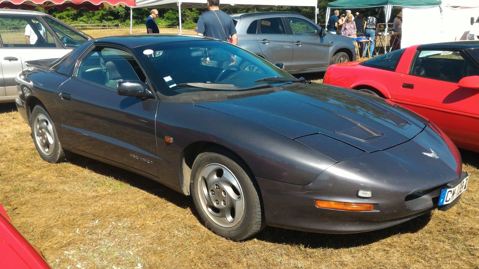 1993 Pontiac Firebird, fourth generation — front three-quarter view