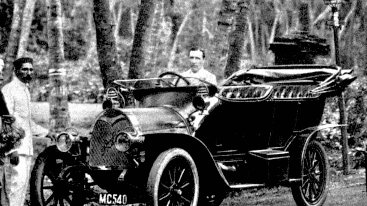 1913 Protos four-cylinder open tourer, front three-quarter view