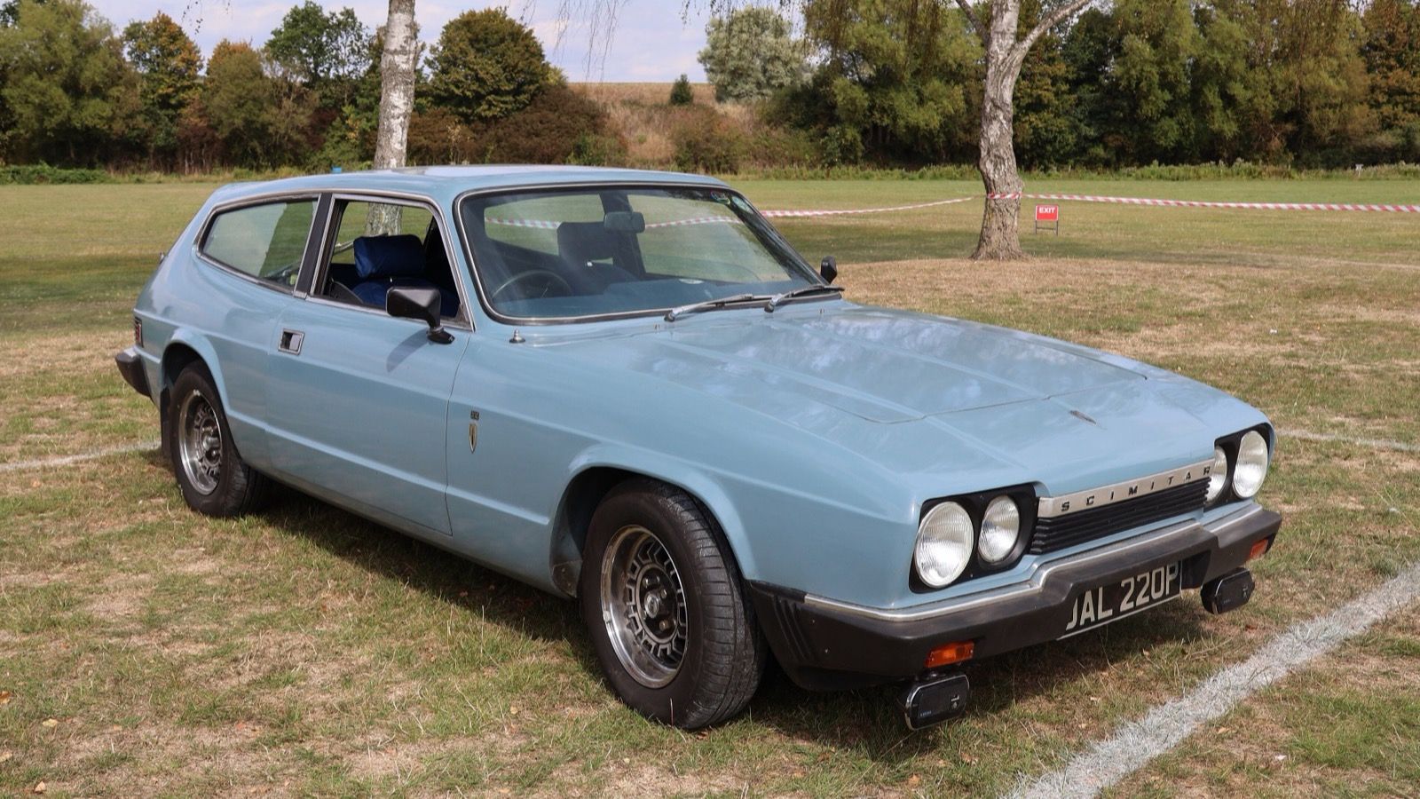 Light blue 1976 Reliant Scimitar GTE SE6 sporting estate, front three-quarter view
