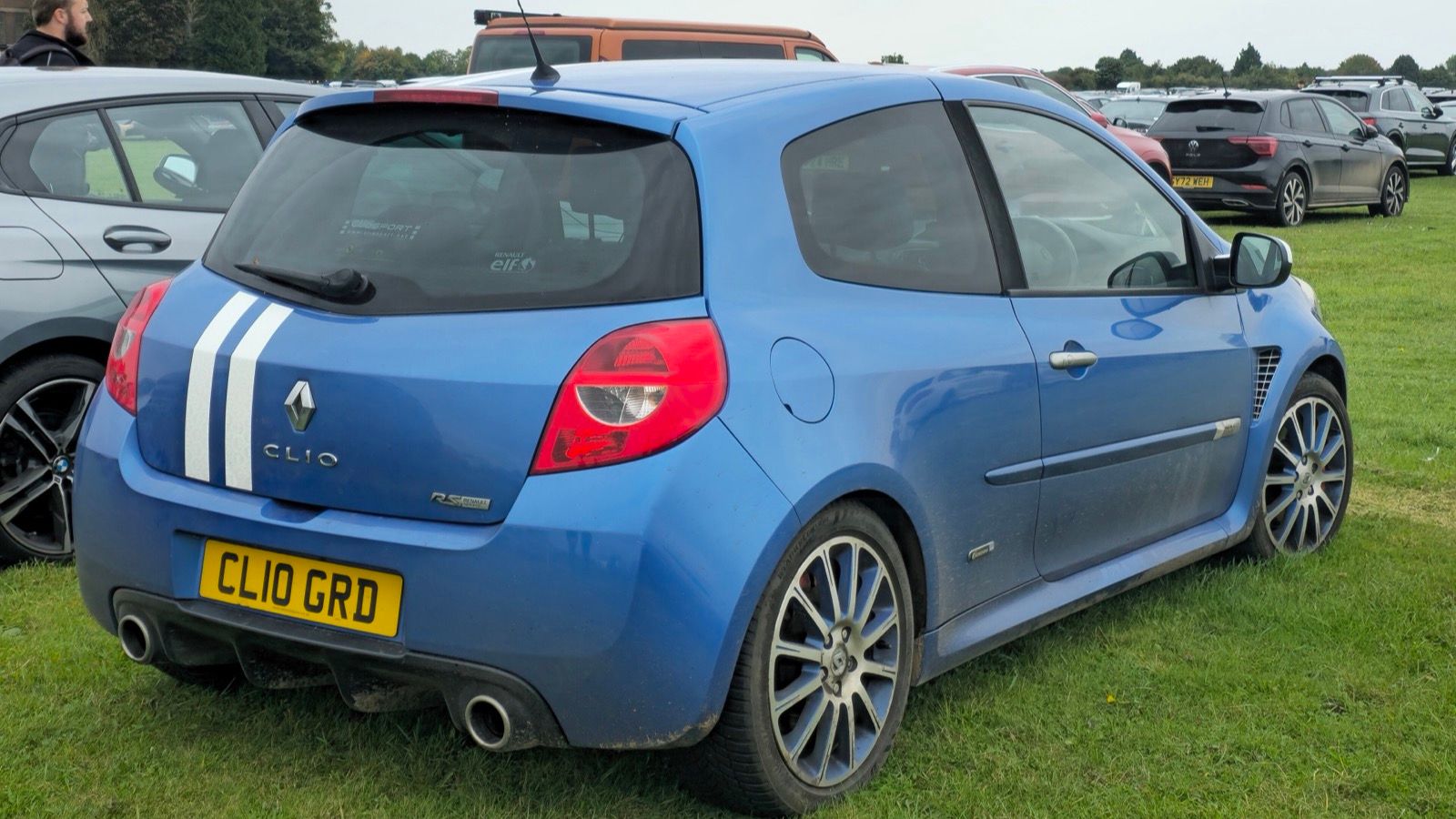 2010 Renault Clio RS Gordini hot hatch, rear three-quarter view