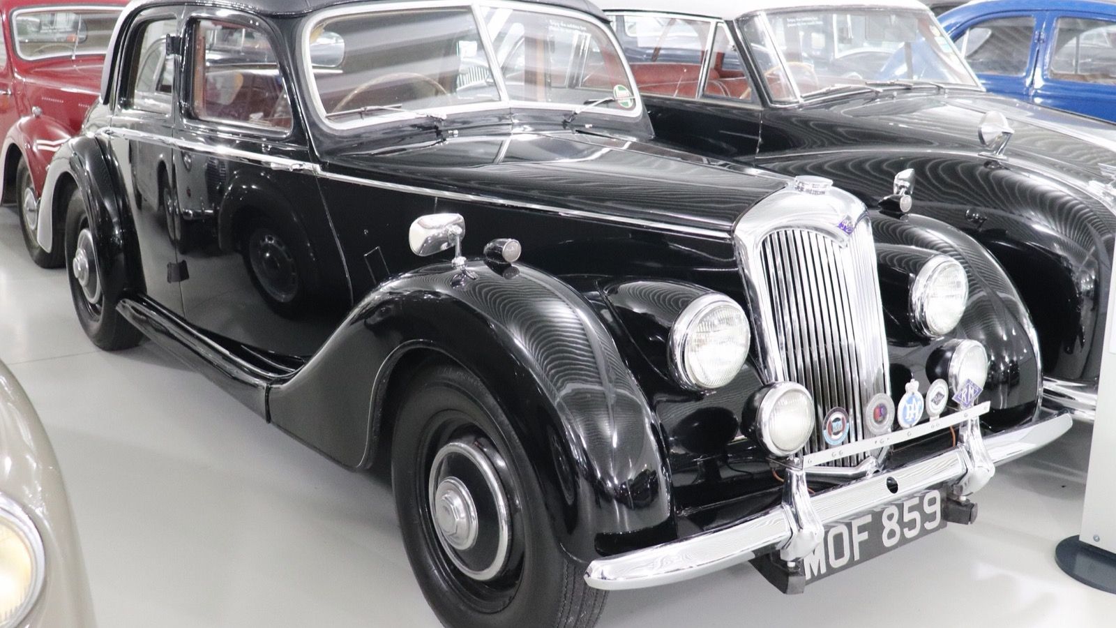 1952 Riley RMA 1½-litre saloon, front three-quarter view