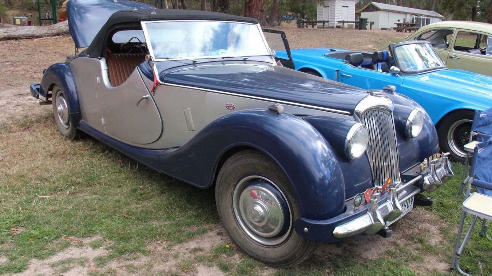 1948 Riley RMC 2½-litre roadster, front three-quarter view