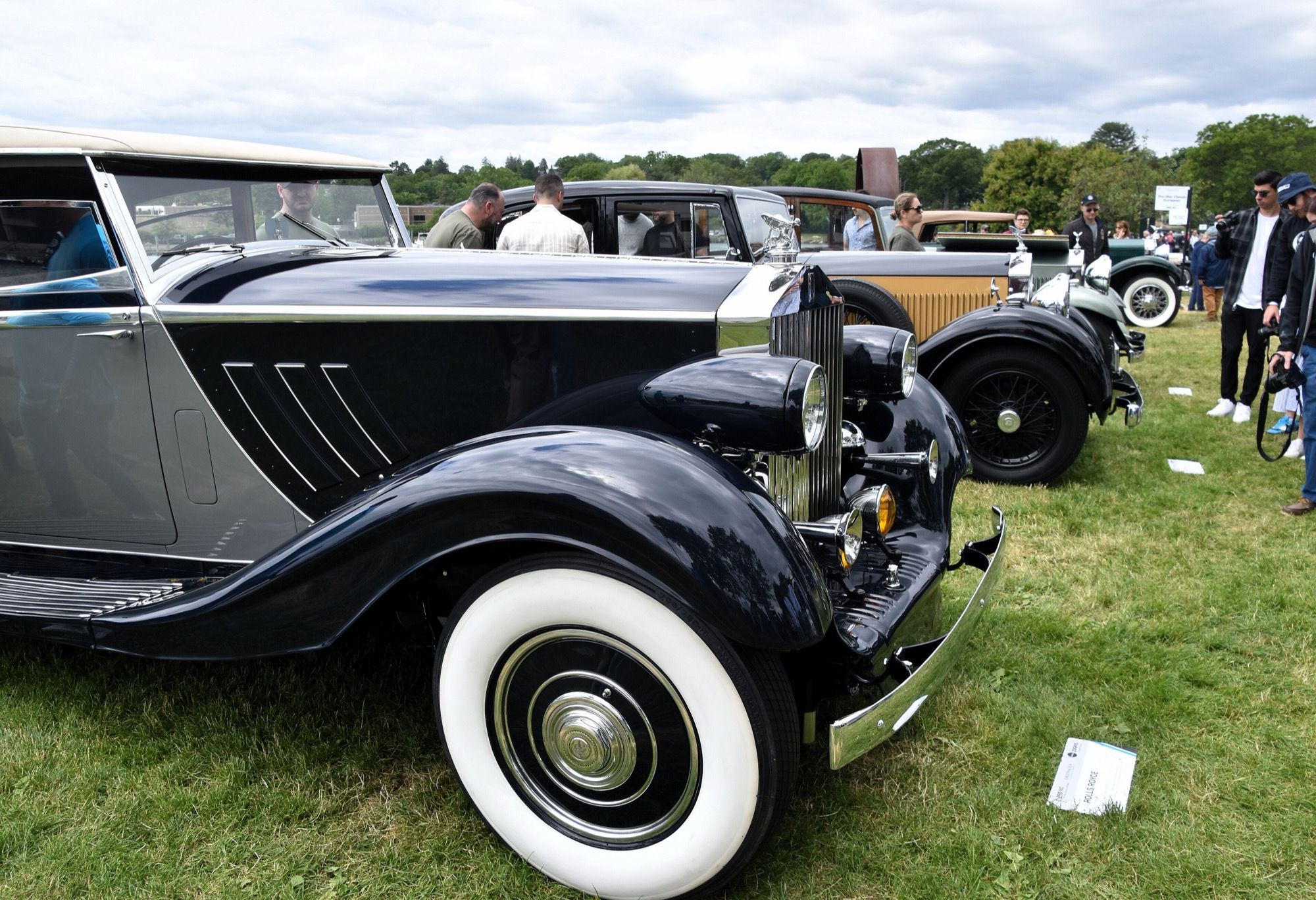 1937 Rolls-Royce Phantom III, front three-quarter view