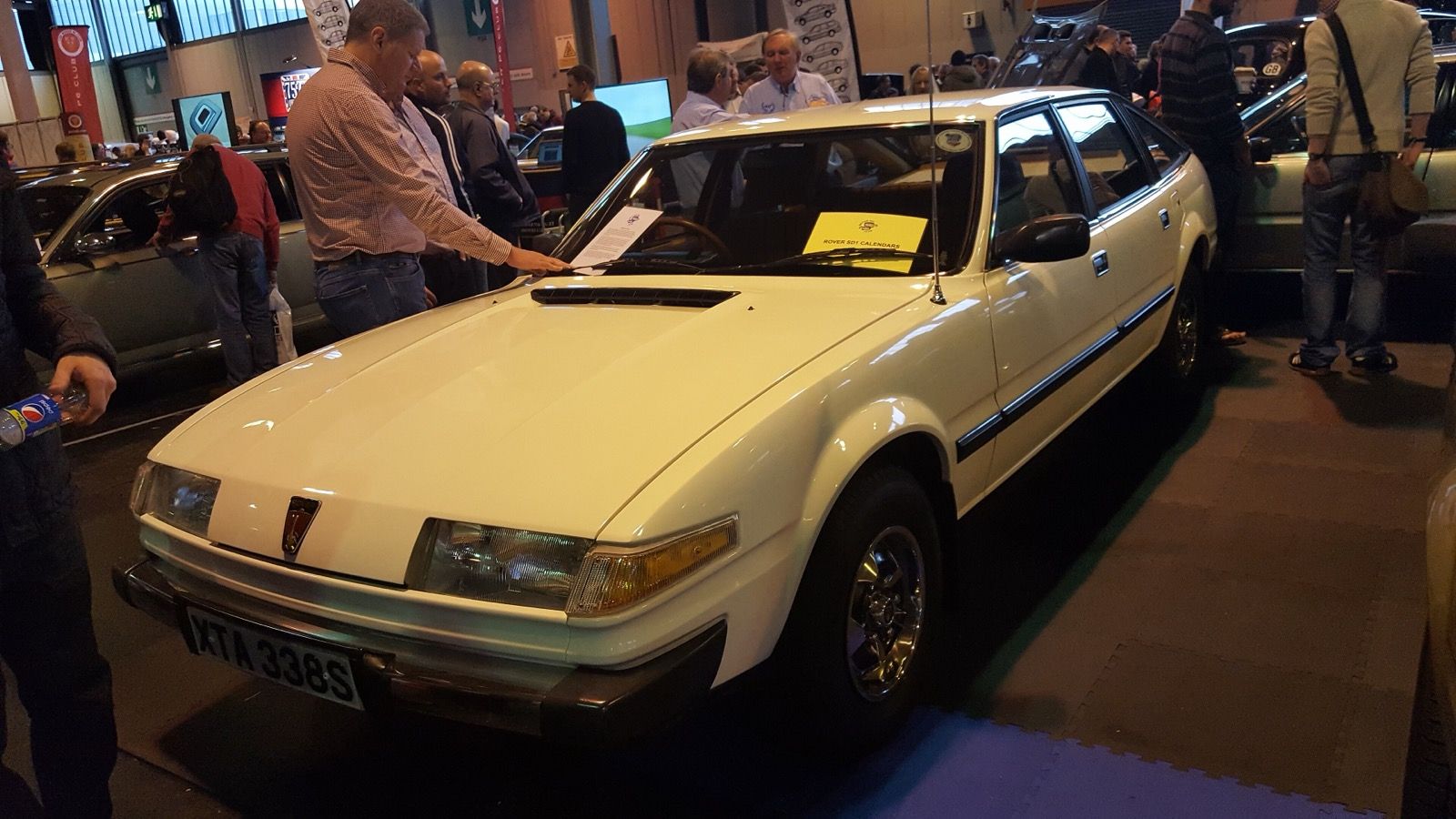 Beige 1978 Rover 3500 (SD1) fastback, front three-quarter view