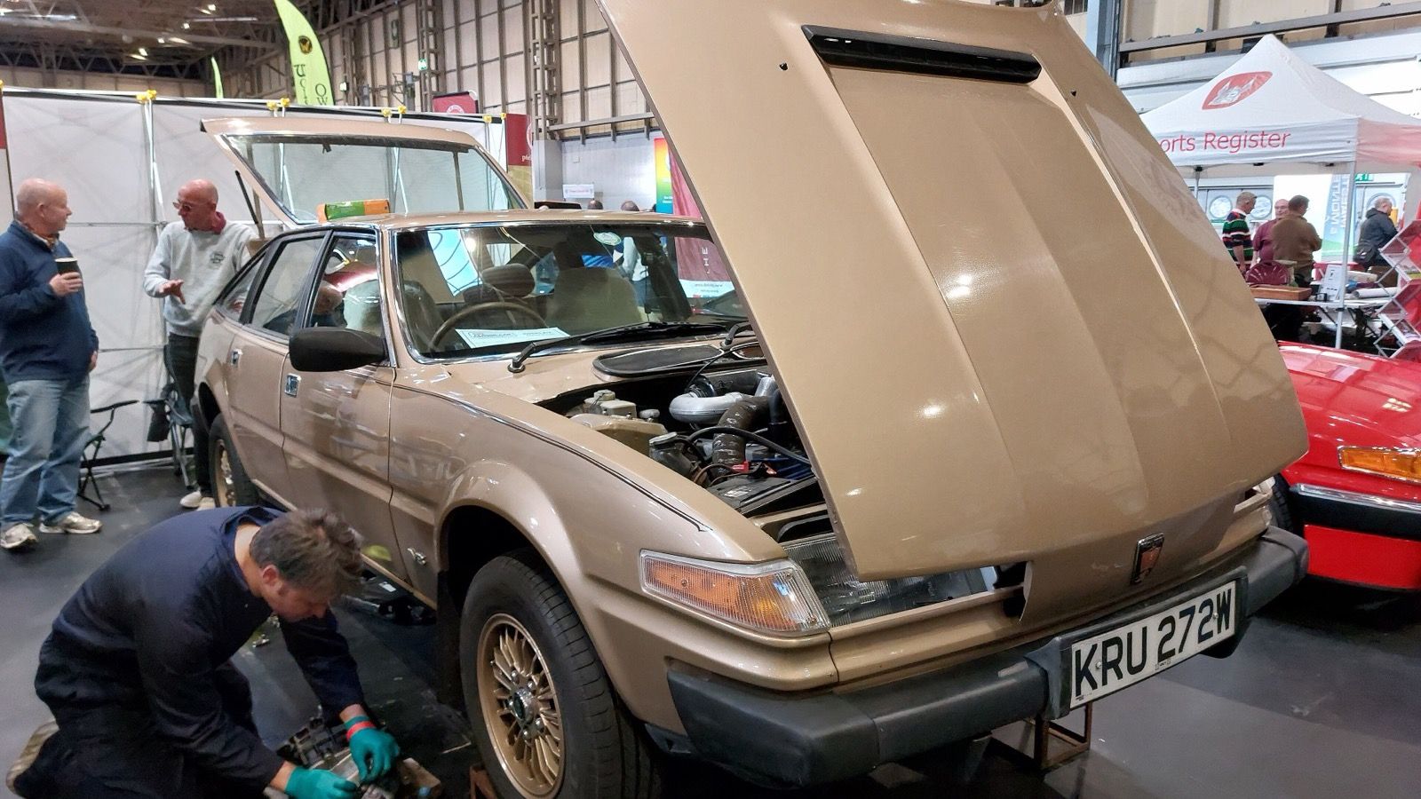 Silver 1980 Rover 3500 V8 (SD1) fastback, front three-quarter view