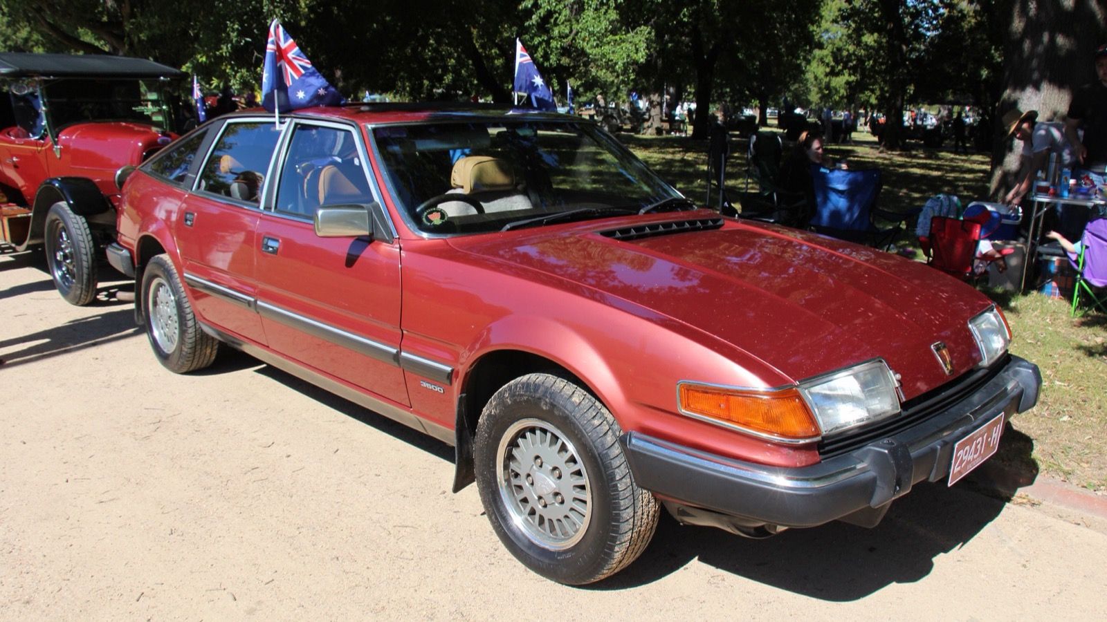 Silver 1983 Rover SD1 3500 Series II fastback, front three-quarter view