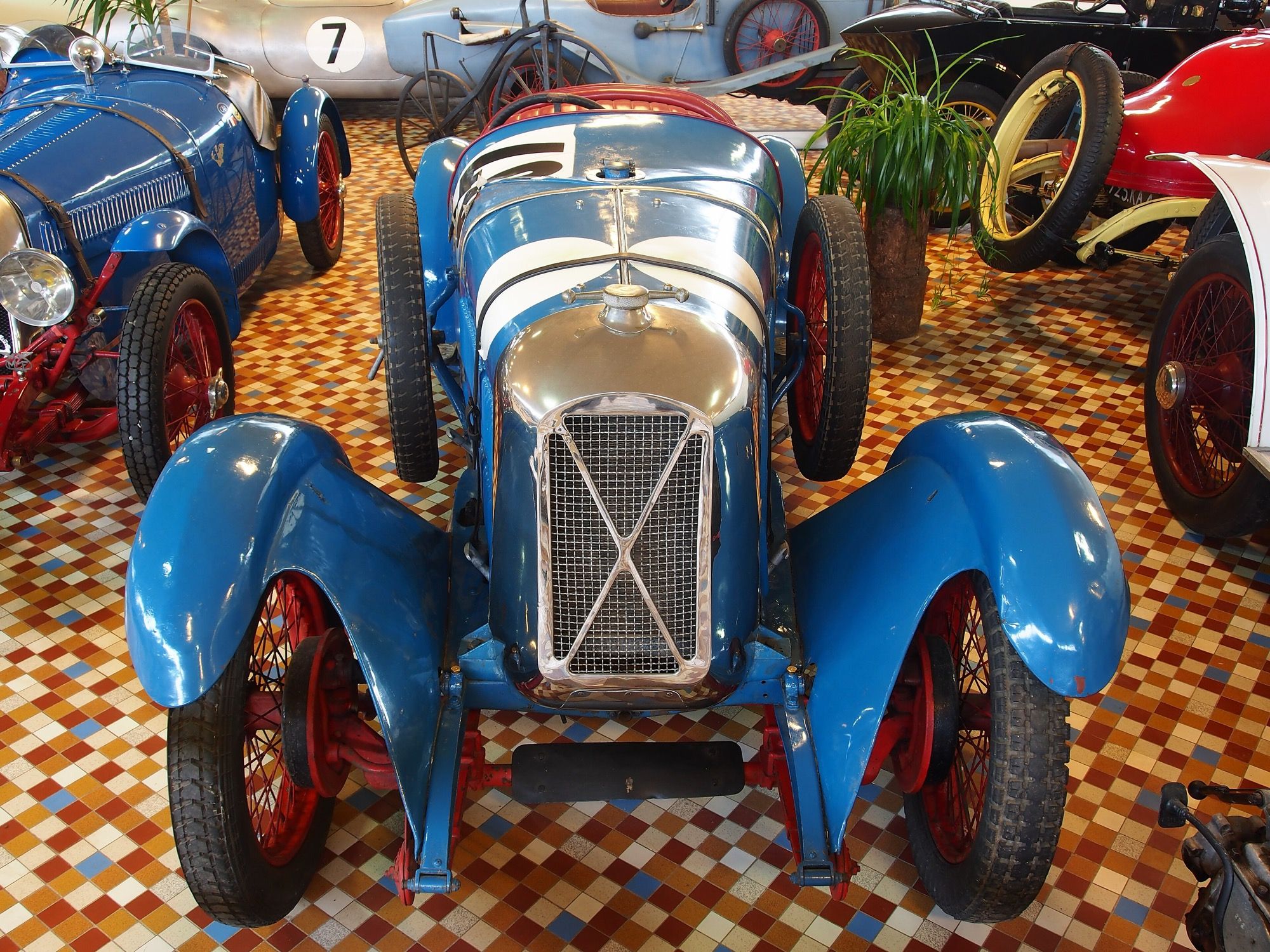 Blue 1926 Salmson VAL 3 GS 7CV twin-cam sports car at the Musée Automobile de Vendée, front view
