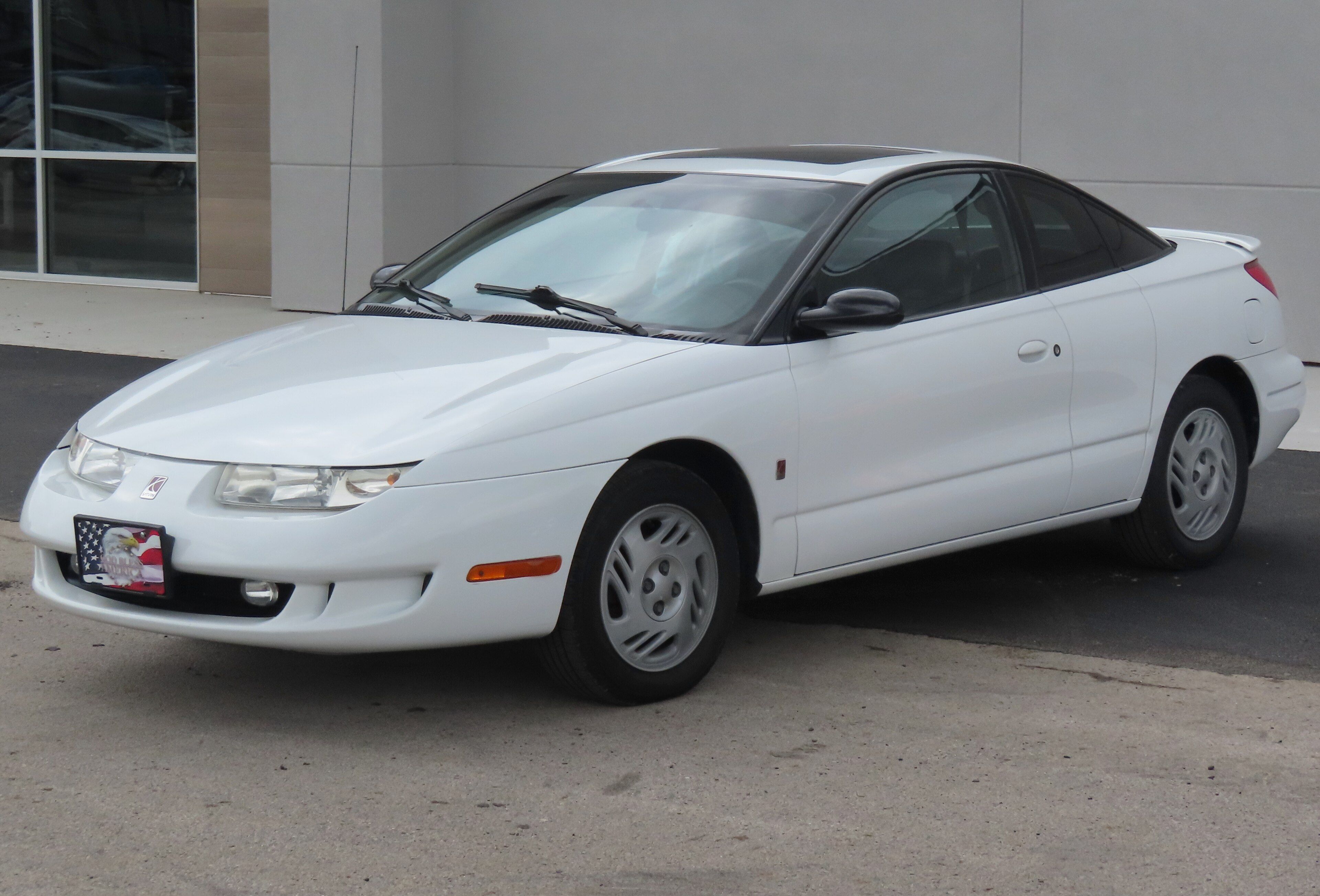 1999 Saturn SC2 three-door coupe, front left view