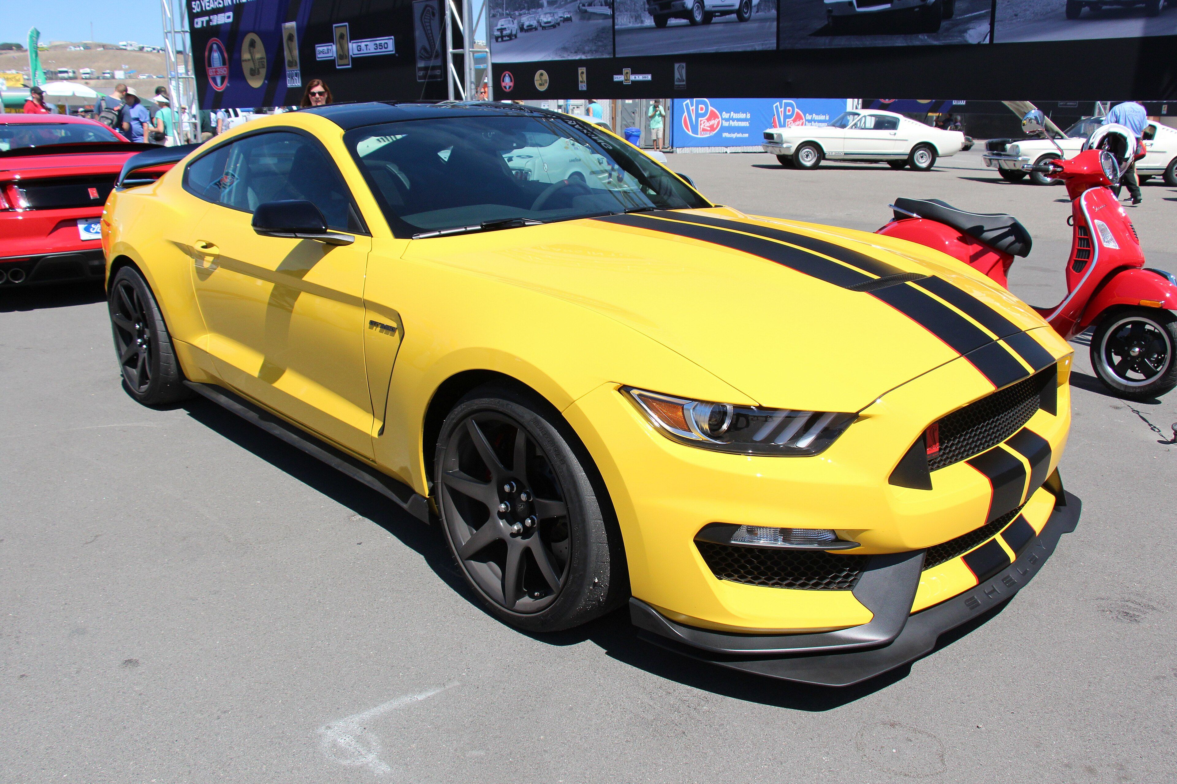 2015 Shelby Mustang GT350R, front three-quarter view