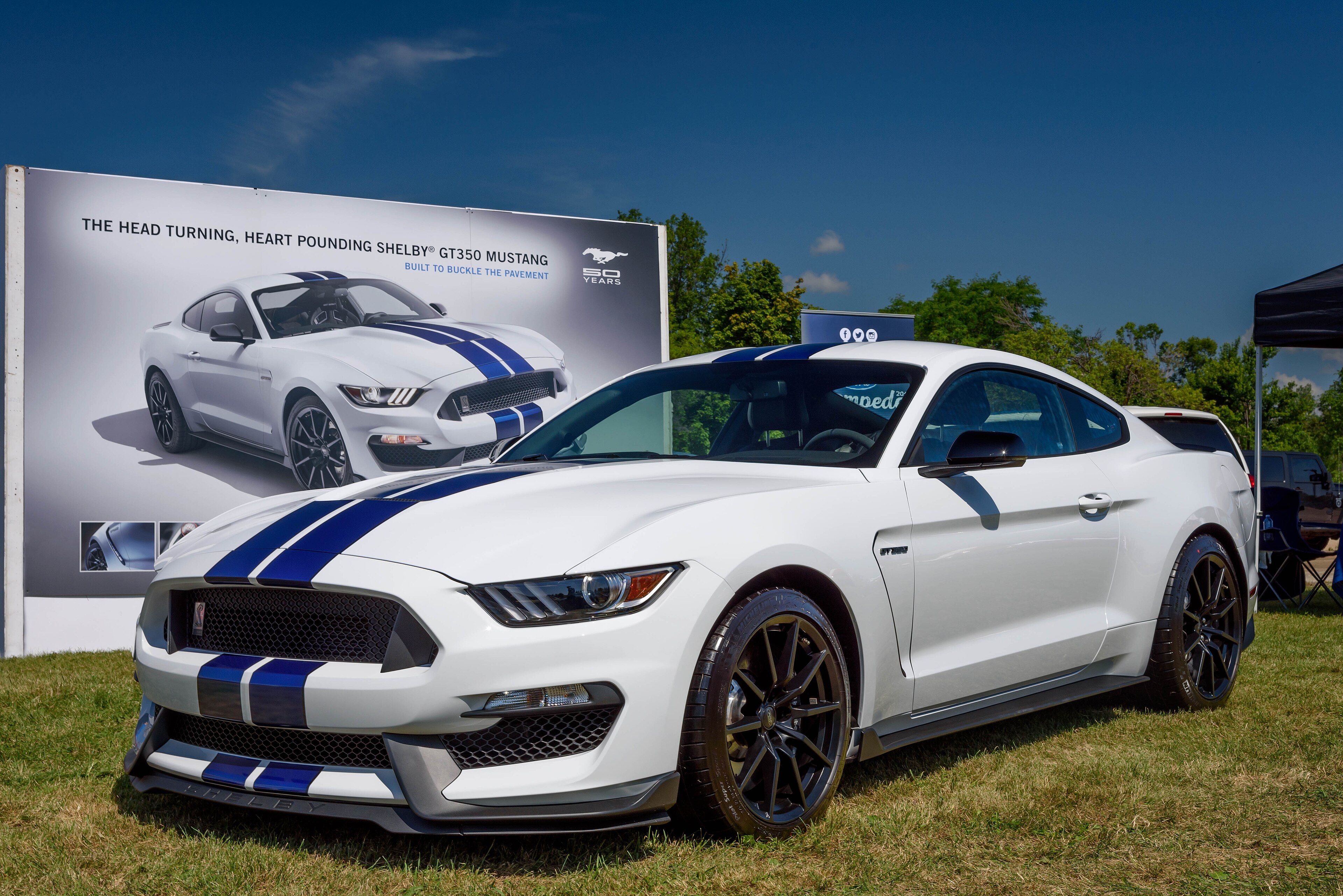2016 Ford Shelby GT350, front three-quarter view