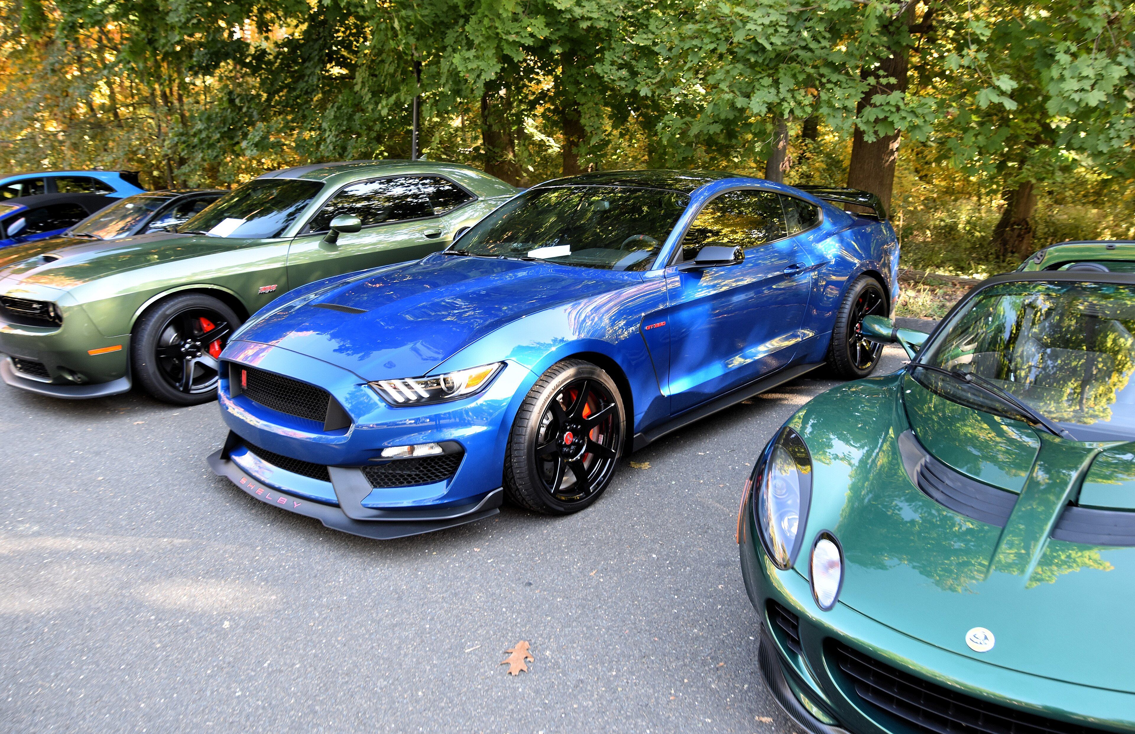 2018 Ford Mustang Shelby GT350, front three-quarter view
