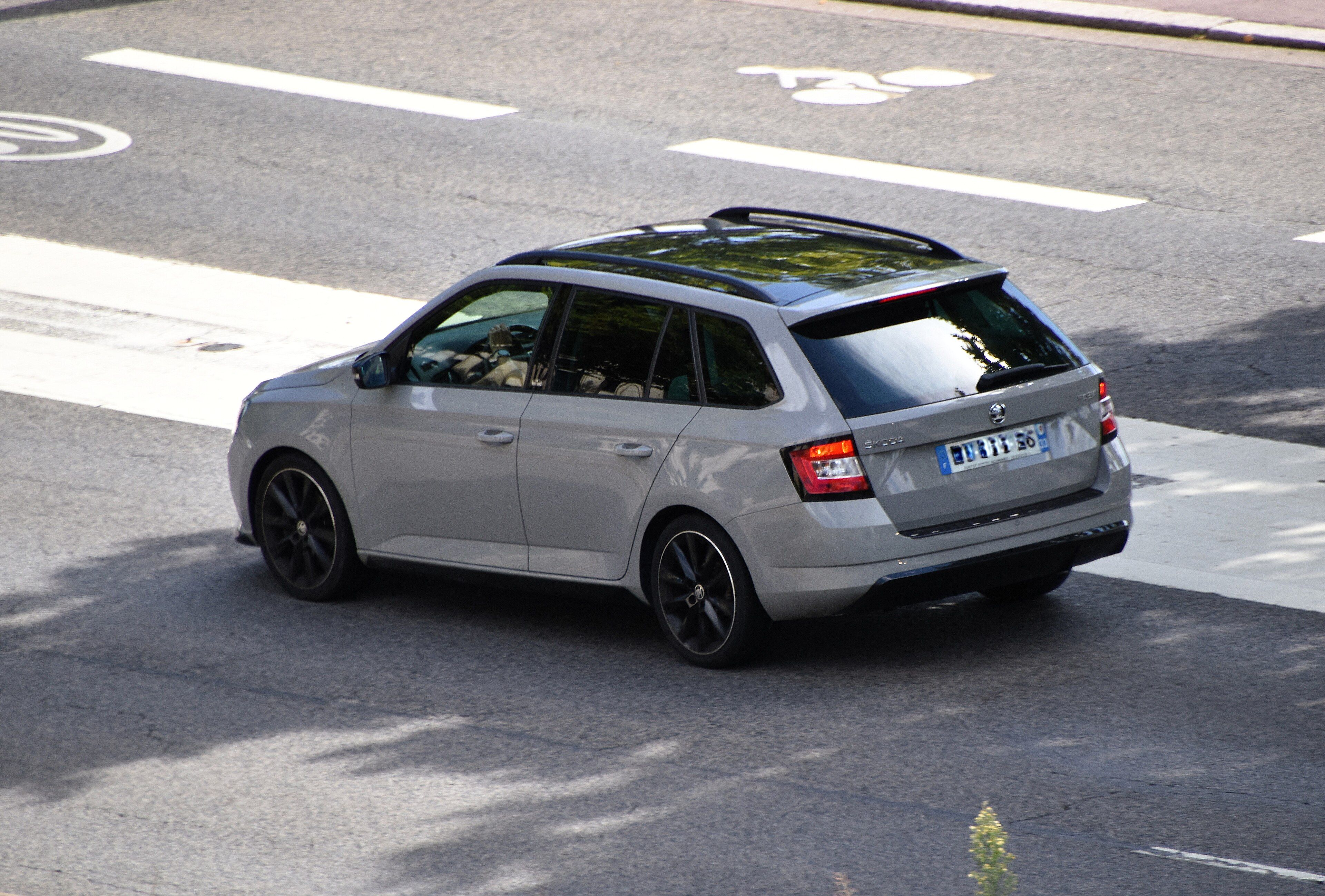 2021 Škoda Fabia Combi estate, front three-quarter view