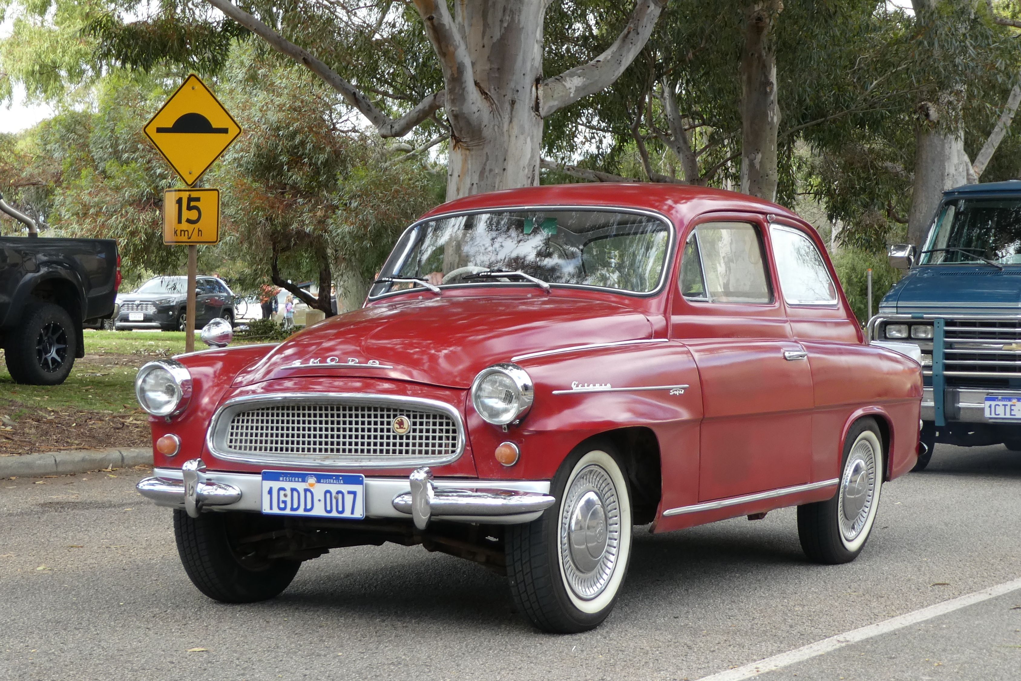 1963 Škoda Octavia saloon, front three-quarter view