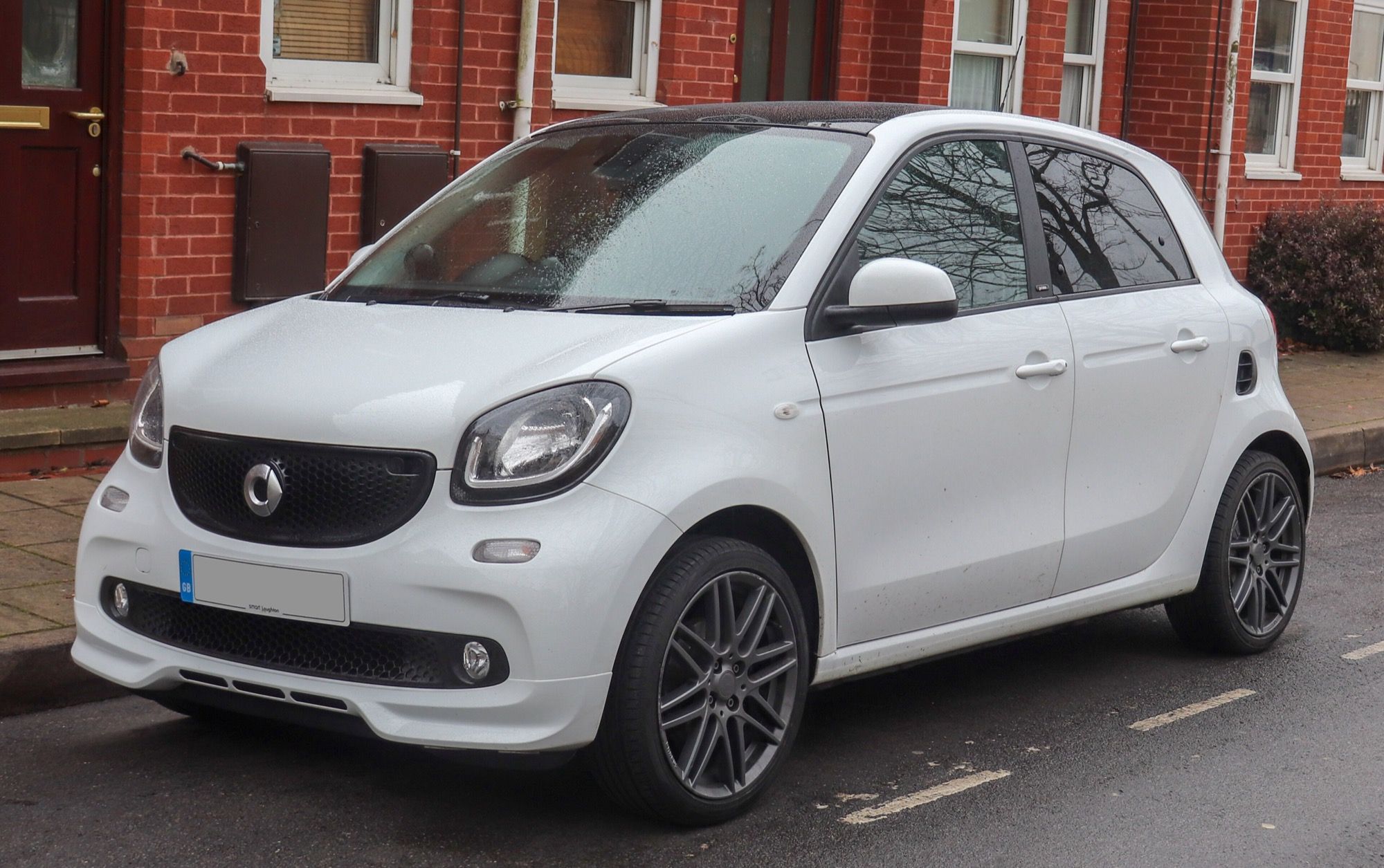 White 2018 Smart Forfour Brabus (C453), front three-quarter view