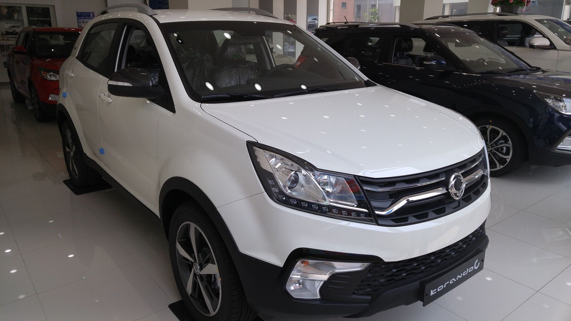 2017 SsangYong Korando C200, front three-quarter view