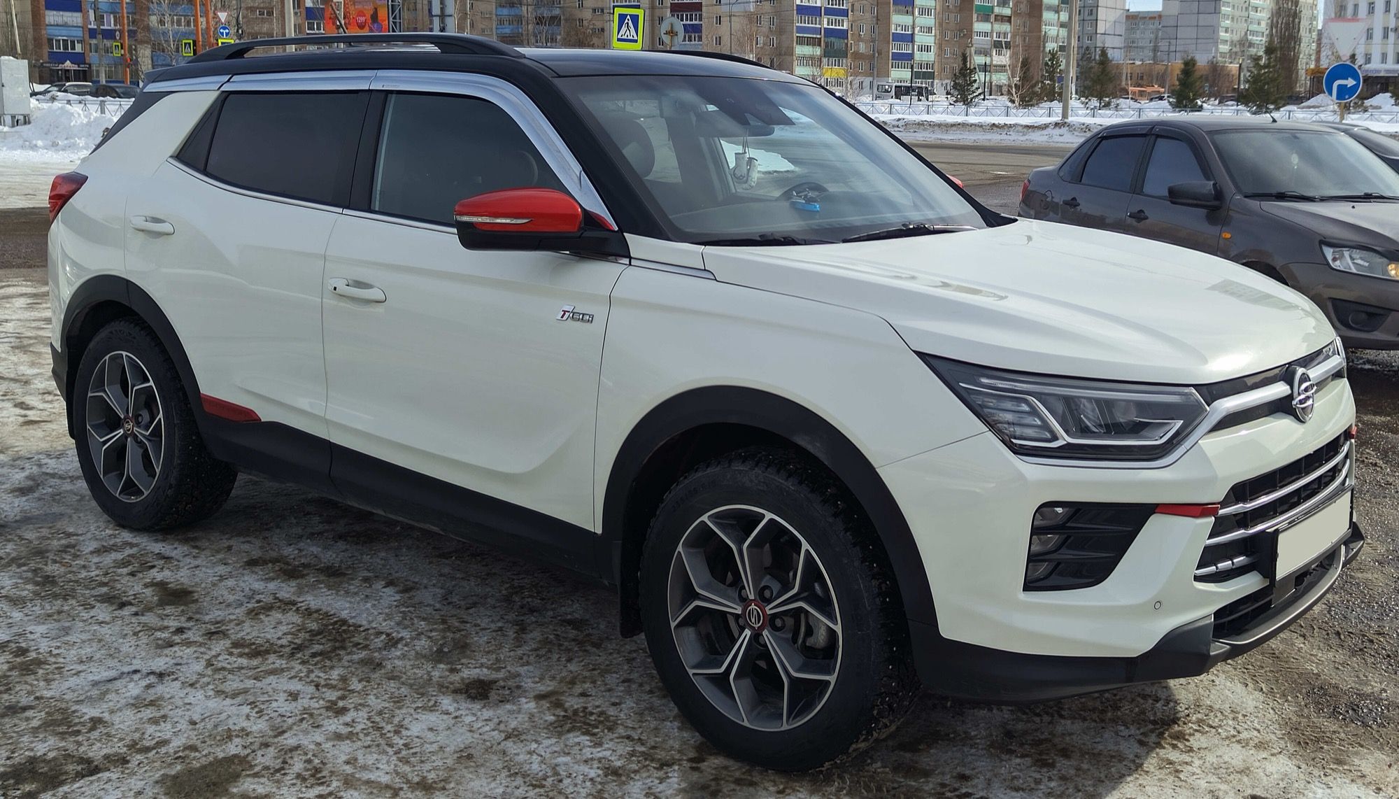 2020 SsangYong Korando R-Plus in white, front view