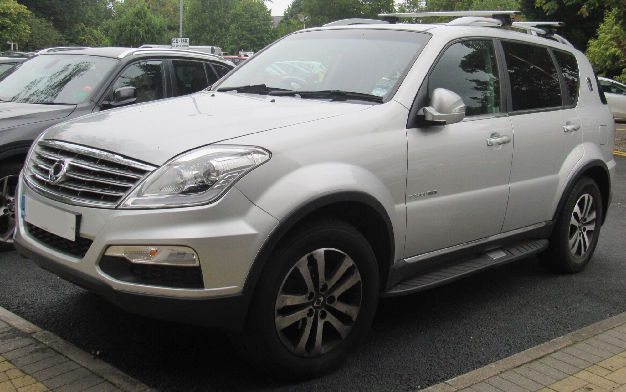 2014 SsangYong Rexton EX, front view