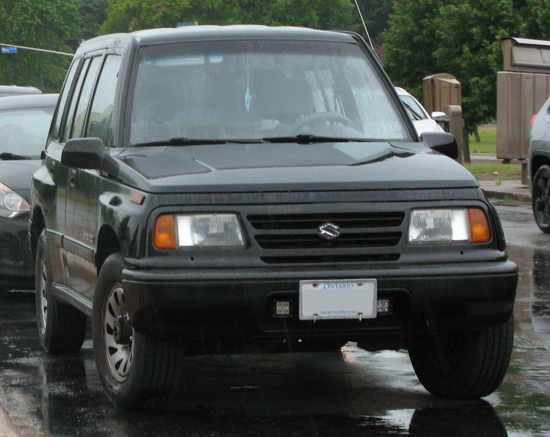 1998 Suzuki Sidekick JX, front-right view