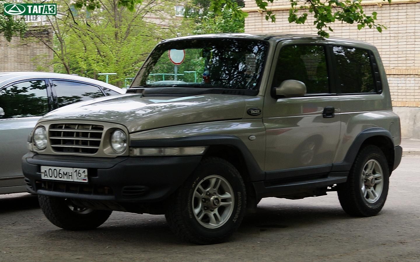 Beige 2010 TagAZ Tager three-door SUV, front three-quarter view