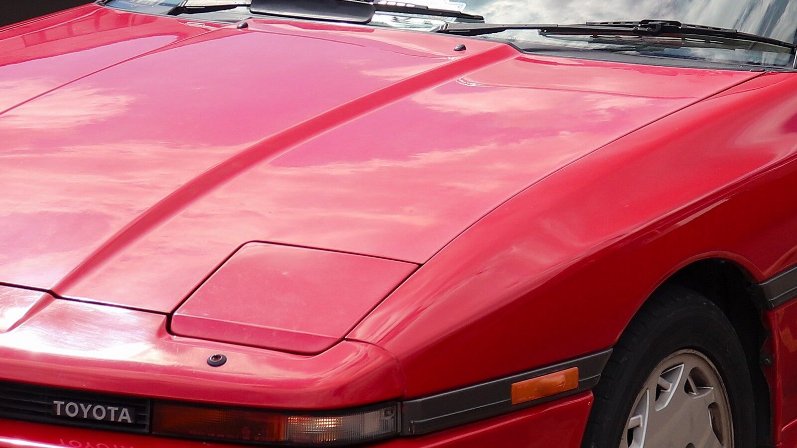 1991 Toyota Supra Turbo, third generation — coupe, front three-quarter view