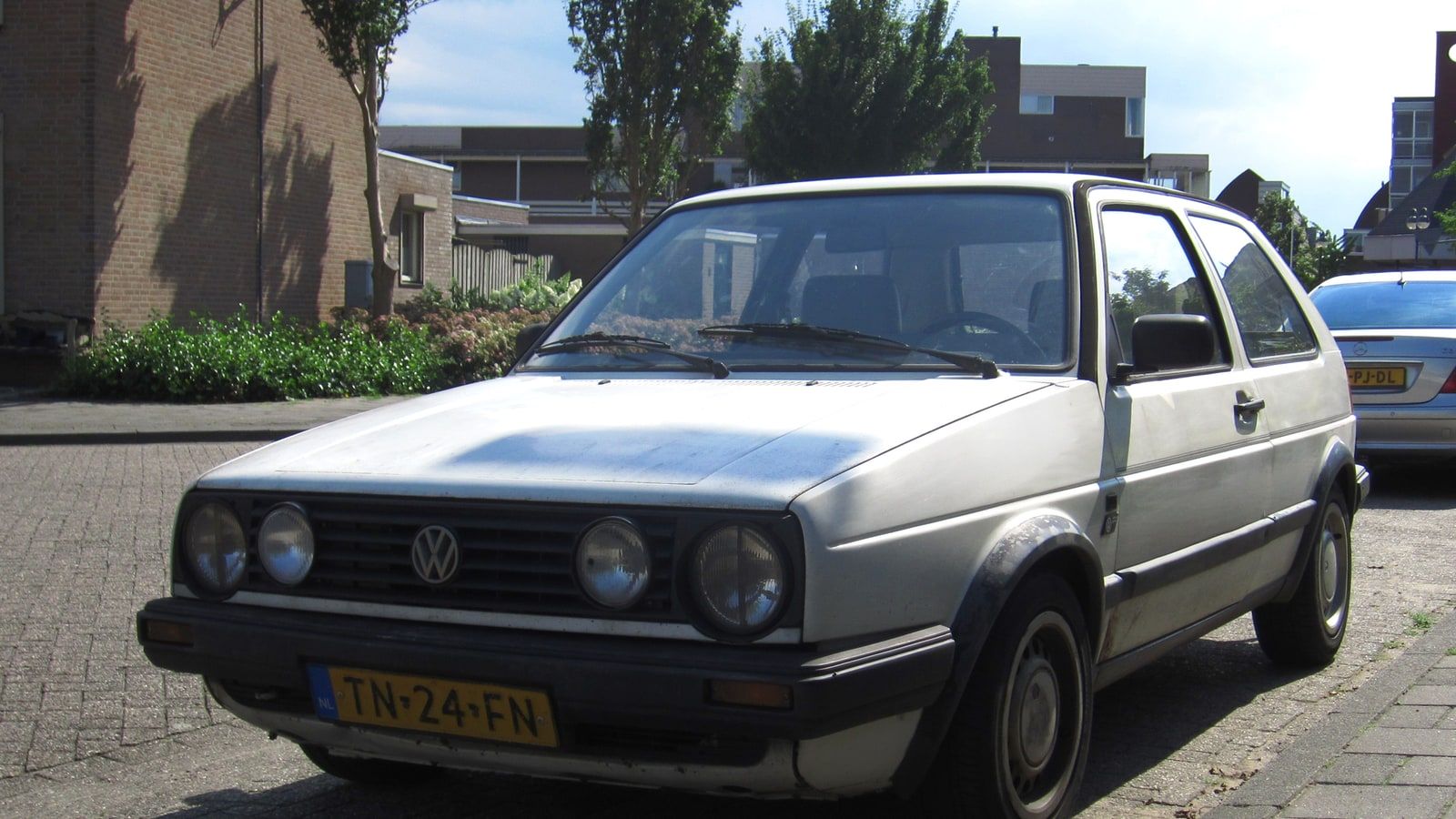 1988 Volkswagen Golf — exterior view