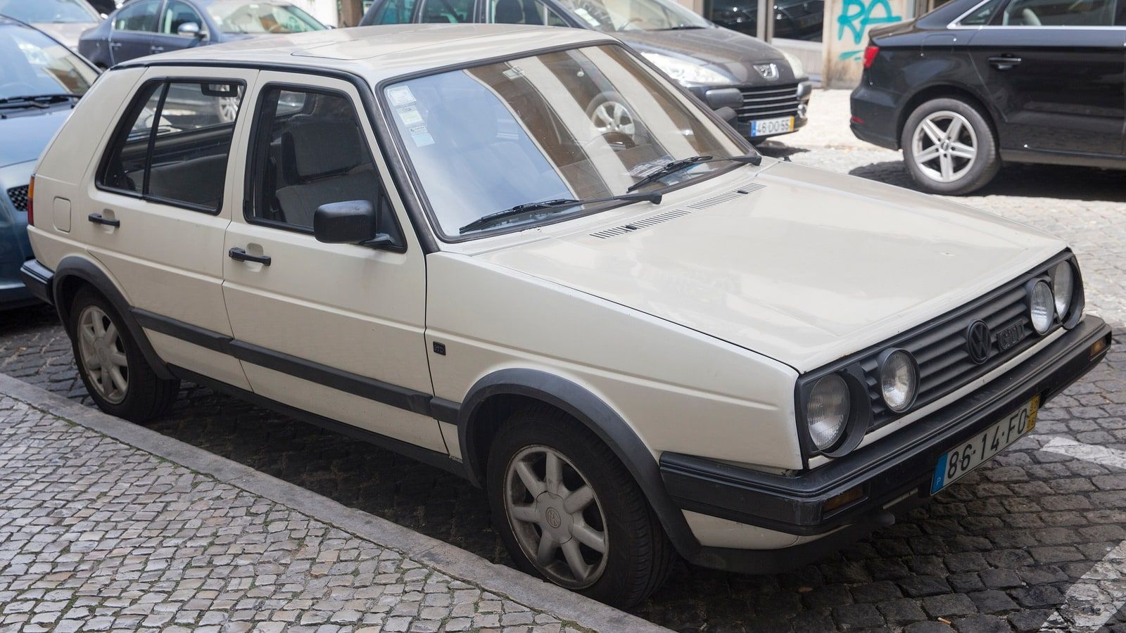 1990 Volkswagen Golf — exterior view
