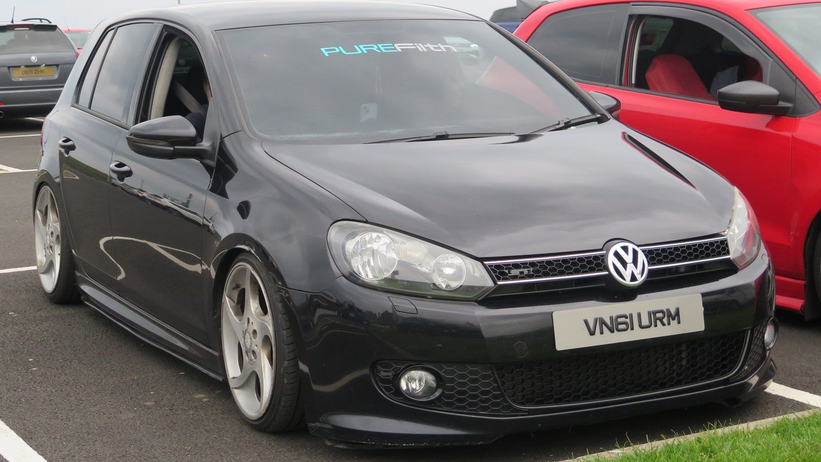 2011 Volkswagen Golf — exterior view
