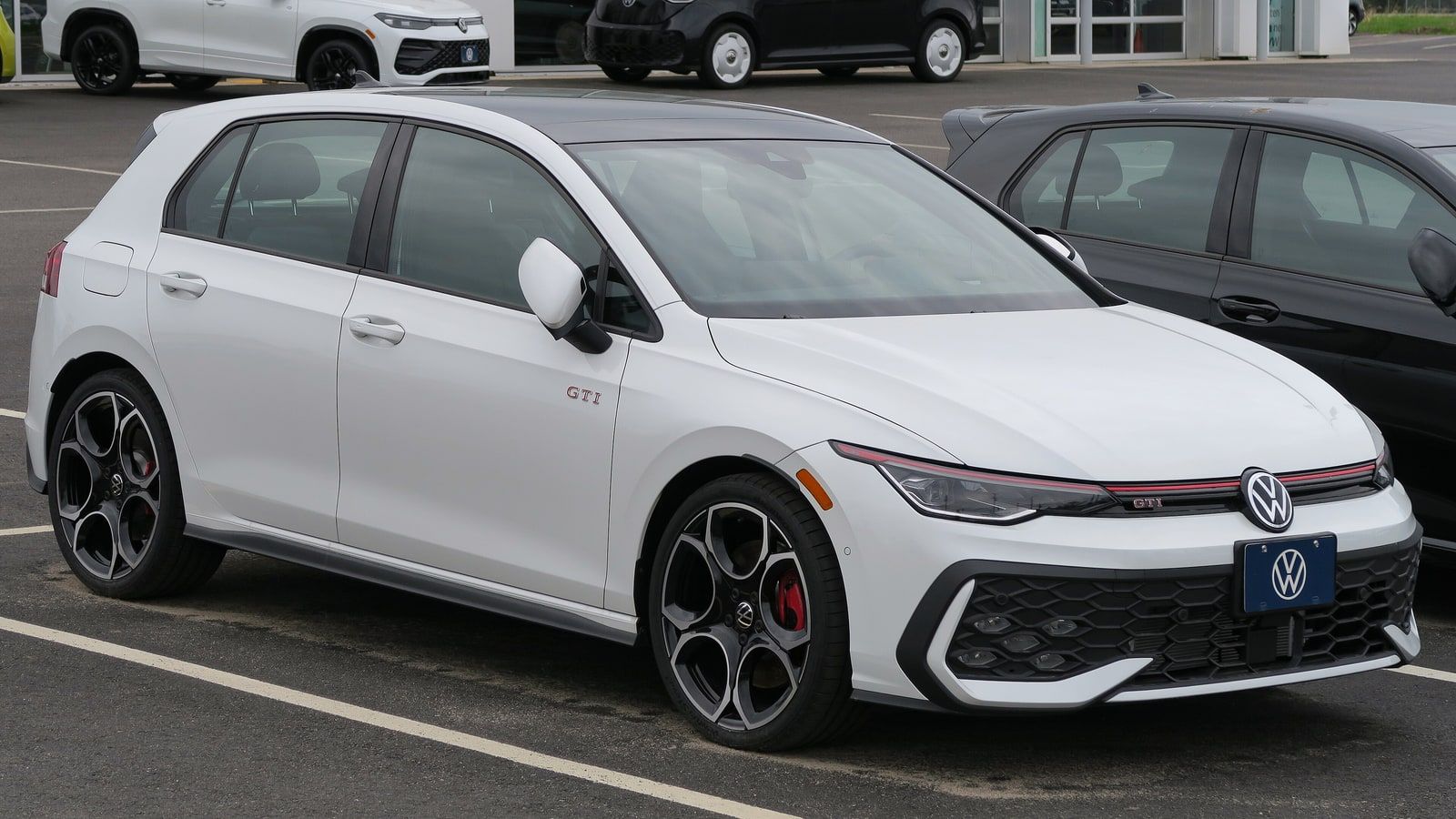 2025 Volkswagen Golf — exterior view