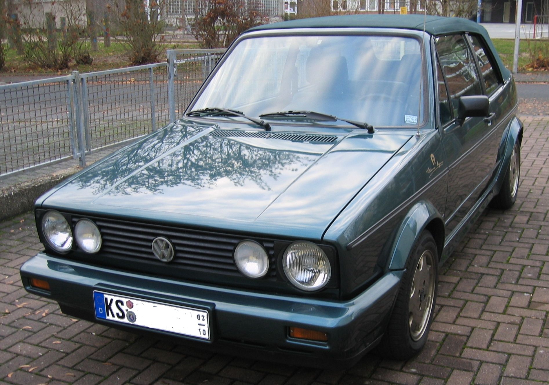 Volkswagen Golf Mk1 hatchback front view